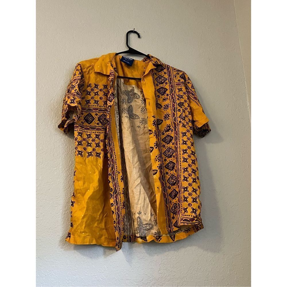 Urban outfitters Without Walls Global‎ Pattern Short Sleeve Button-Down Shirt XS